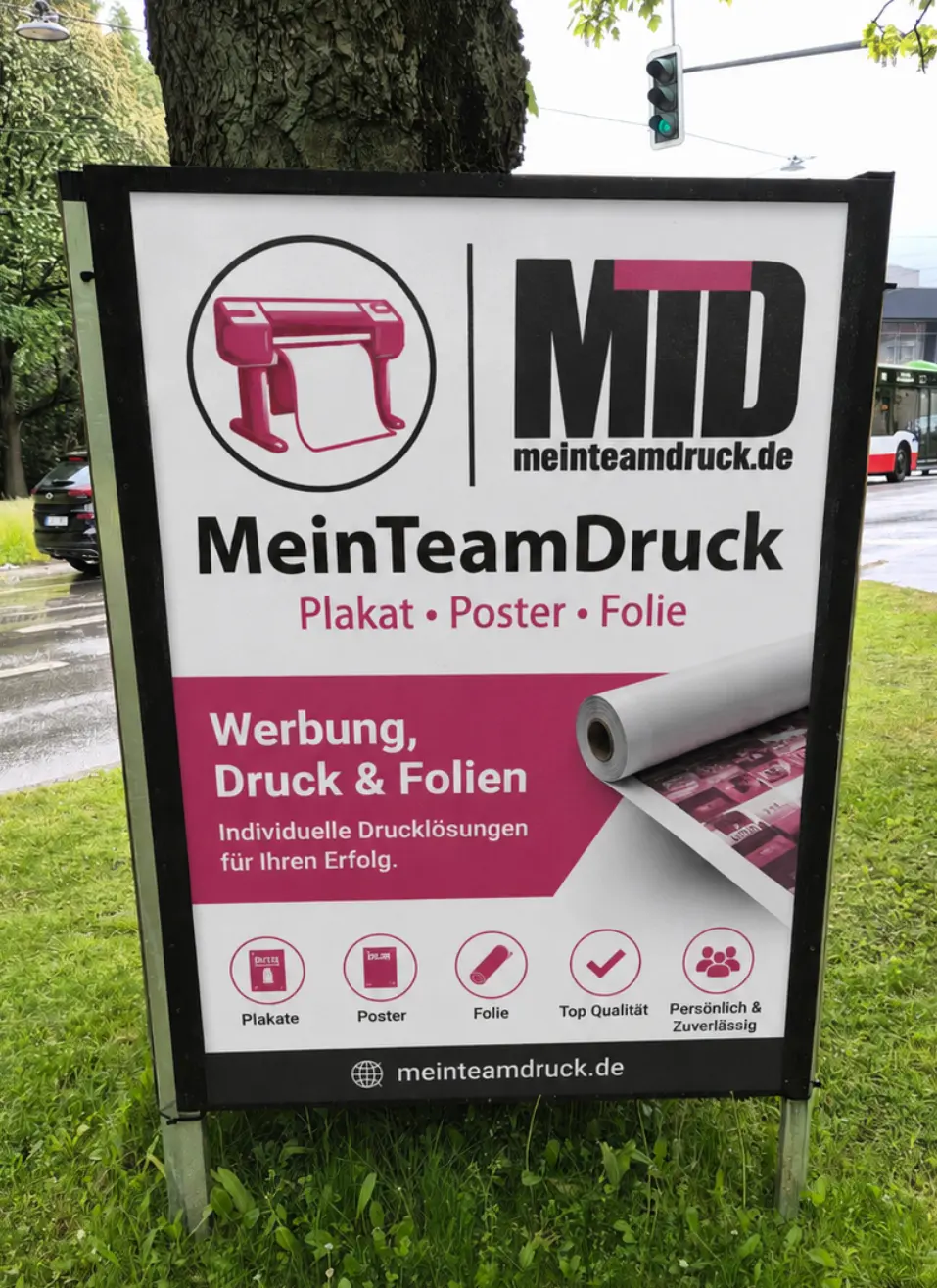 MeinTeamDruck Plakataufsteller im Außenbereich